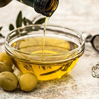Olio EVO, accordo Confagricoltura-Unapol per dare slancio al comparto. Produzione in calo: clima e costi incidono sui prezzi