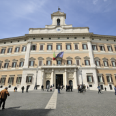 Aiuti statali 2025: sostegno a famiglie e partite IVA