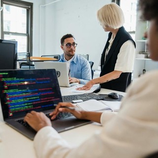 Il futuro delle professioni “medie”: le più esposte