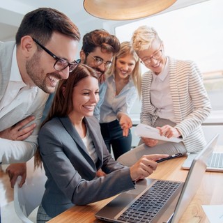 L’insieme è meglio: il coach come facilitatore del genio collettivo L’insieme è meglio: il coach come facilitatore del genio collettivo