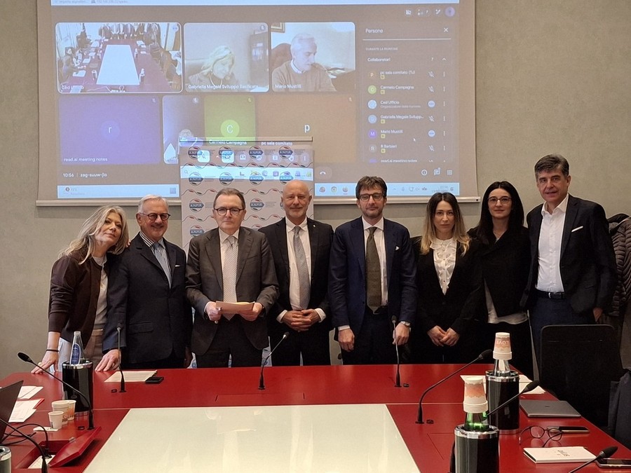 Finanza agevolata, arriva la svolta. Meno burocrazia e più digitalizzazione per le imprese Finanza agevolata, arriva la svolta. Meno burocrazia e più digitalizzazione per le imprese