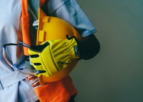 Il datore di lavoro ha l’obbligo di vigilare sul corretto uso dei DPI da parte del lavoratore