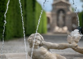 Villa Arconati, la “piccola Versailles” svela i suoi segreti da diva: dal 4 all’8 maggio visite guidate sui set de “Il diavolo veste Prada 2”