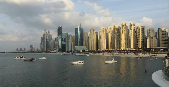 Medio Oriente, il mattone si incrina