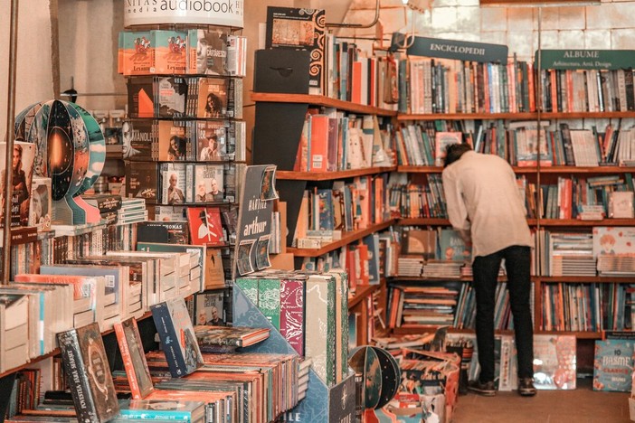 Scuola: Sil Confesercenti, basta accuse infondate, i librai non sono il problema, sono anzi un argine al caro libri