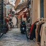 Negozi, 111 mila attività in meno: dove stanno finendo i soldi degli italiani Negozi, 111 mila attività in meno: dove stanno finendo i soldi degli italiani