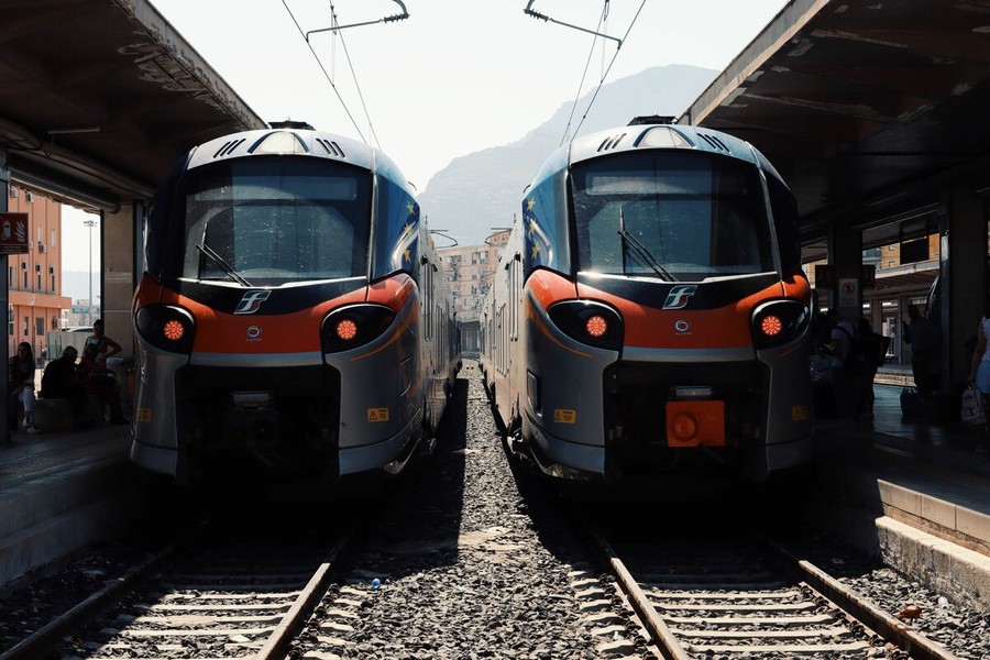 Regione Sicilia - Palermo-Catania, ripresa circolazione ferroviaria. Dal 1° ottobre riapre tratta per Agrigento. Aricò: «Mobilità più moderna, efficiente e sicura»