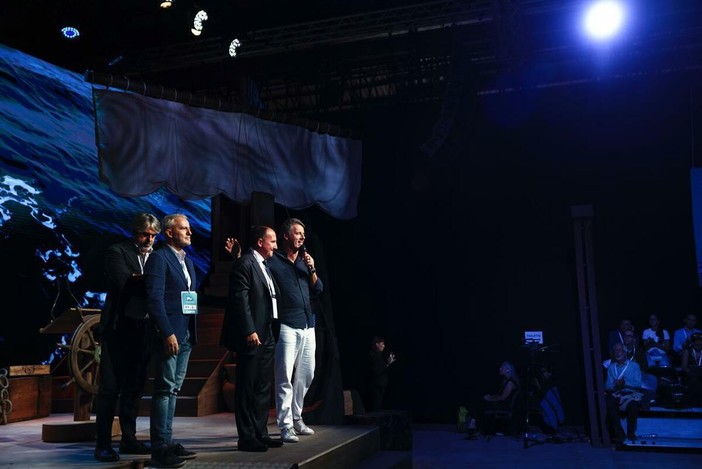 Stop all’anticipo delle tasse: Bonifazi e Del Barba si confrontano alla Leopolda con il nostro Direttore Stop all’anticipo delle tasse: Bonifazi e Del Barba si confrontano alla Leopolda con il nostro Direttore