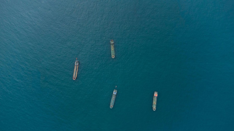 Crisi nello Stretto di Hormuz: minacciati i mercati energetici e l’export italiano nel Golfo