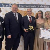 Leone d’Oro al Merito all’inventore del Taopatch: ha supportato Djokovic, Iron Man e le stelle della ginnastica italiana