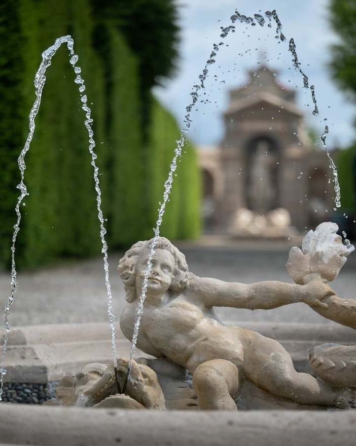 Villa Arconati, la “piccola Versailles” svela i suoi segreti da diva: dal 4 all’8 maggio visite guidate sui set de “Il diavolo veste Prada 2”