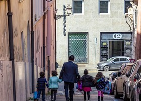 Gentitori, lavoro e chiusure scolastiche Gentitori, lavoro e chiusure scolastiche