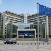 Nucleare e Unione Europea, lo stretto di Hormuz affretta le decisioni di Bruxelles