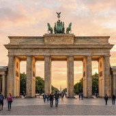 Sovranismo bancario tedesco di Merz. Il Muro contro UniCredit e l'Europa Sovranismo bancario tedesco di Merz. Il Muro contro UniCredit e l'Europa