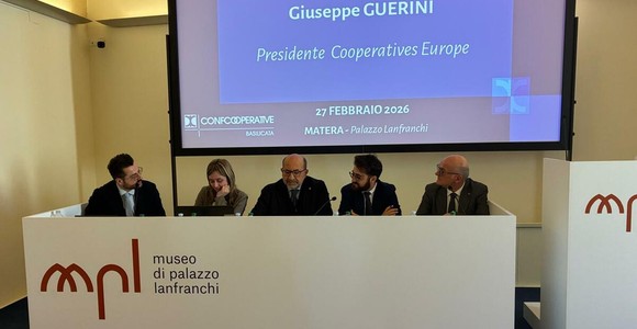 Latronico: "La sanità del futuro guarda ai territori. Welfare rafforzato per le aree interne"