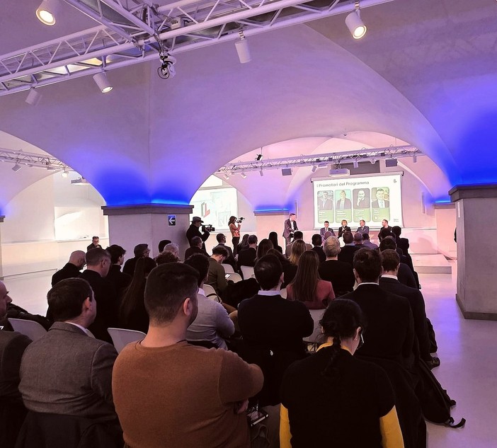 Firenze lancia il nuovo Made in Italia, tessuti intelligenti e birra dagli avanzi. Sei startup pronte a scalare il mercato Firenze lancia il nuovo Made in Italia, tessuti intelligenti e birra dagli avanzi. Sei startup pronte a scalare il mercato