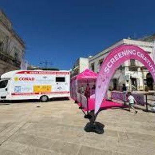 Legnano, successo per “Hope”: la prevenzione del tumore della pelle scende in piazza