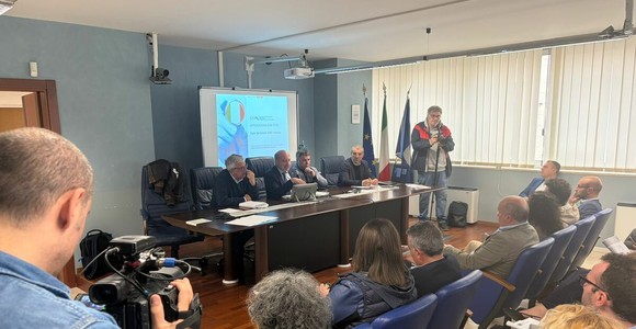Sanità territoriale, De Filippis rassicura i sindaci: «Nessuna riduzione delle guardie mediche in Basilicata» Sanità territoriale, De Filippis rassicura i sindaci: «Nessuna riduzione delle guardie mediche in Basilicata»