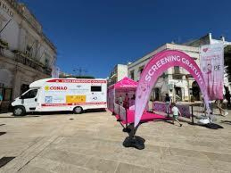 Legnano, successo per “Hope”: la prevenzione del tumore della pelle scende in piazza