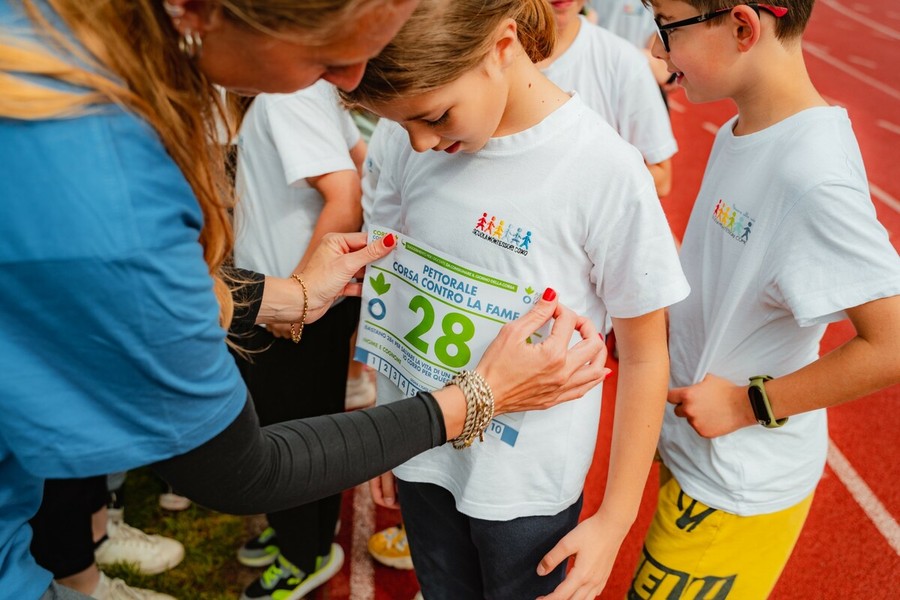 Corsa Contro la Fame, il 7 maggio 230mila studenti italiani in pista per salvare i bambini della Repubblica Centrafricana Corsa Contro la Fame, il 7 maggio 230mila studenti italiani in pista per salvare i bambini della Repubblica Centrafricana