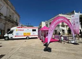 Legnano, successo per “Hope”: la prevenzione del tumore della pelle scende in piazza Legnano, successo per “Hope”: la prevenzione del tumore della pelle scende in piazza