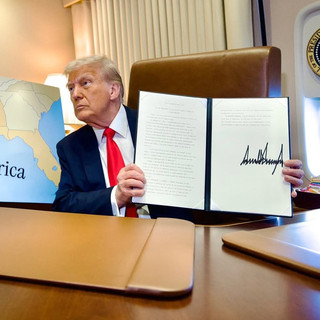 Trump raddoppia i dazi su acciaio e alluminio: nuova scossa al commercio globale