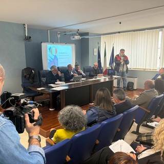 Sanità territoriale, De Filippis rassicura i sindaci: «Nessuna riduzione delle guardie mediche in Basilicata»
