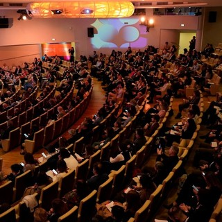 Lavoro, la sfida del futuro non è solo tecnica: “Servono umanità e consapevolezza”