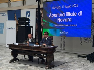 Alcuni momenti dell'inaugurazione tenuta oggi a Novara