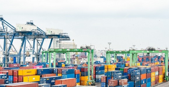 Lavoratori sempre più distanti dalle aziende: l’engagement crolla, perdite per 10 trilioni di dollari