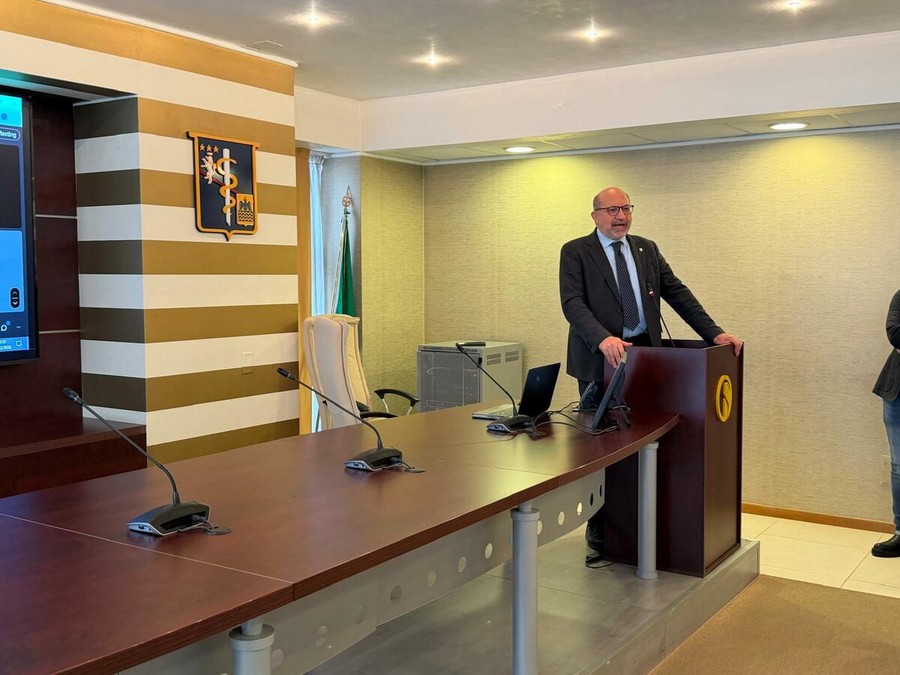 Sanità lucana, la svolta è sul territorio: medici di famiglia e infermieri sentinella al centro della riforma Sanità lucana, la svolta è sul territorio: medici di famiglia e infermieri sentinella al centro della riforma