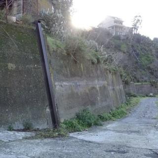 Dissesto idrogeologico, dal via ai lavori per salvare Mandanici: paratie e reti metalliche per fermare le frane