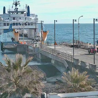 Stromboli, al via i lavori per il molo di Scari - operazione sprint dopo il ciclone Harry