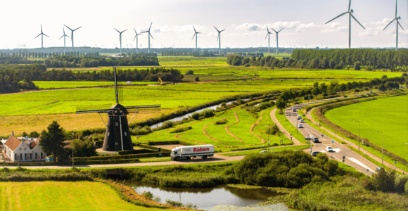 Raben Group chiude il 2025 in crescita nonostante la crisi: ricavi a 2,3 miliardi e 17 Paesi nel network