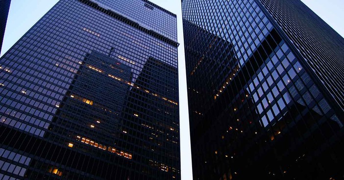 PMI, stretta sui tassi ma nuove agevolazioni: ottobre tra rischi e opportunità PMI, stretta sui tassi ma nuove agevolazioni: ottobre tra rischi e opportunità