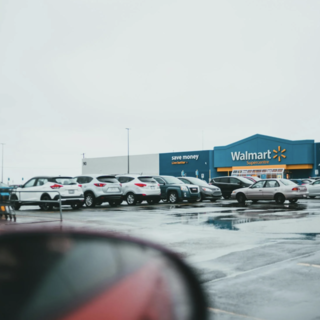 Prezzi Walmart: aumento in arrivo nonostante la tregua sui dazi