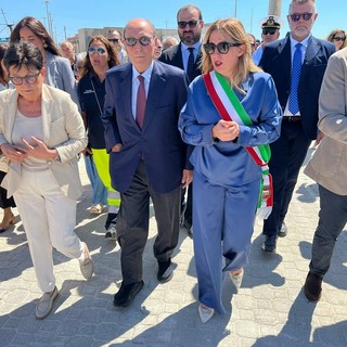Ciclone Harry, Schifani a Portopalo: «Banchina portuale ripristinata con due mesi di anticipo». Sopralluogo anche a Marzamemi