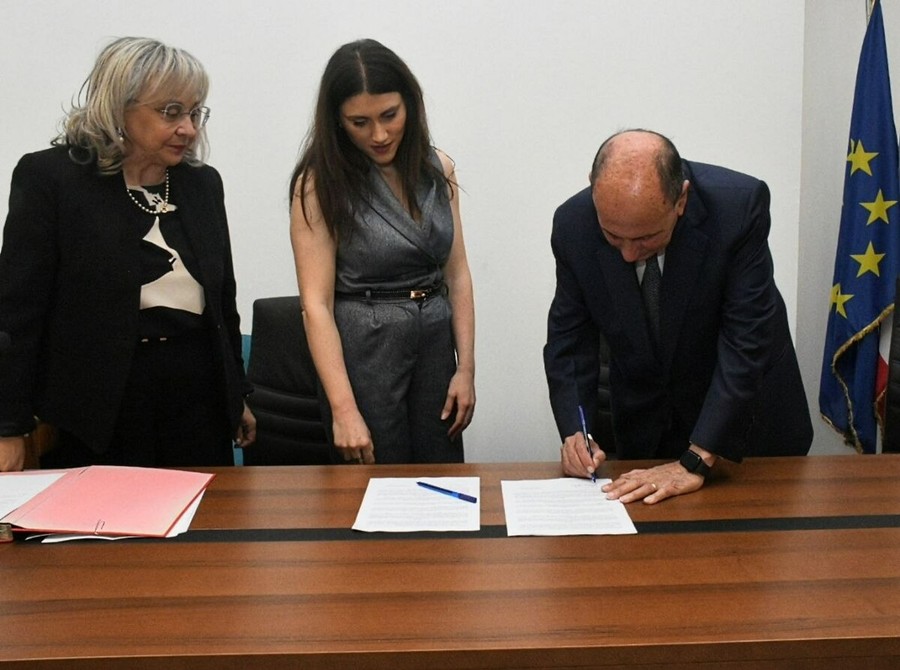 Sicilia, assunzioni record in Regione: firmati 116 contratti a tempo indeterminato