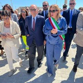 Ciclone Harry, Schifani a Portopalo: «Banchina portuale ripristinata con due mesi di anticipo». Sopralluogo anche a Marzamemi