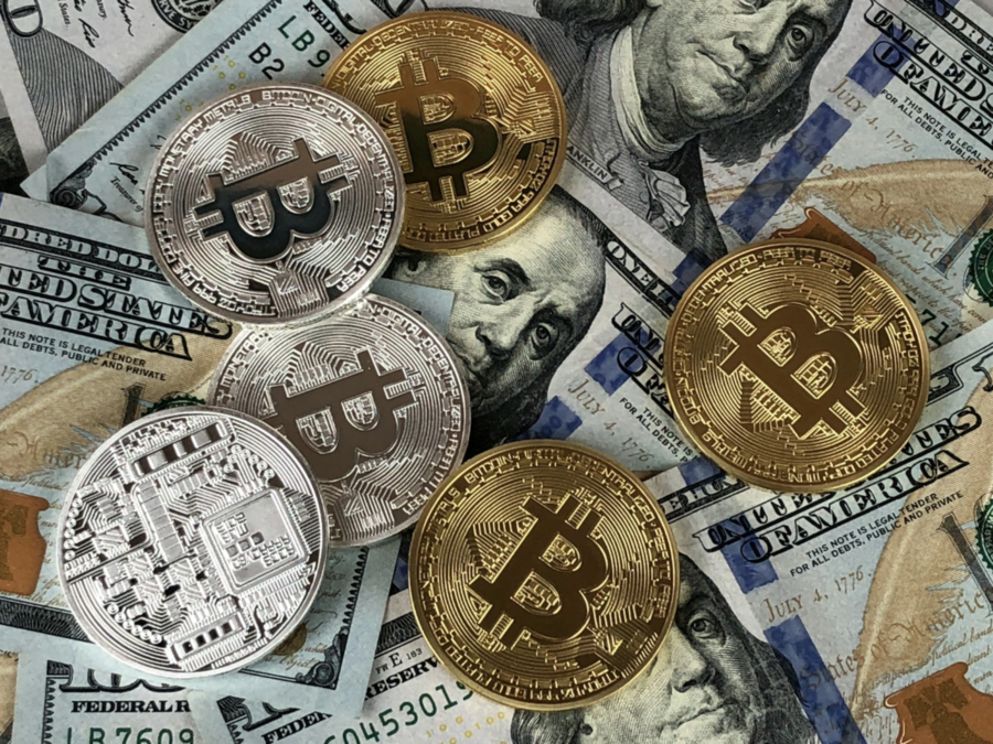 Bitcoin alla prova dei debiti: può la criptovaluta diventare la nuova riserva mondiale?