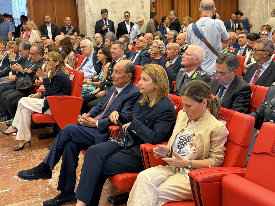 Via D'Amelio, Schifani: "Verità e memoria, dovere dello Stato per i familiari e per i siciliani onesti" Via D'Amelio, Schifani: "Verità e memoria, dovere dello Stato per i familiari e per i siciliani onesti"