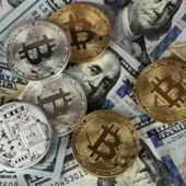 Bitcoin alla prova dei debiti: può la criptovaluta diventare la nuova riserva mondiale?