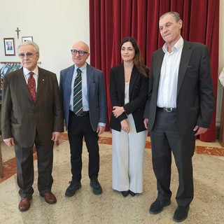 Svolta a Messina, altre 14 famiglie lasciano le baraccopoli: consegnate le chiavi dei nuovi alloggi