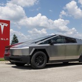 Tesla: una crescita esplosiva tra innovazione e sfide globali