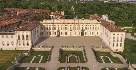 Contro Narciso e la bellezza ingannevole: torna il Festival della Mitologia con Finazzer Flory