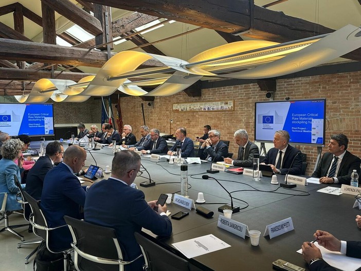 Materie prime critiche, il Veneto punta tutto su Porto Marghera: “Hub europeo per l’autonomia industriale”