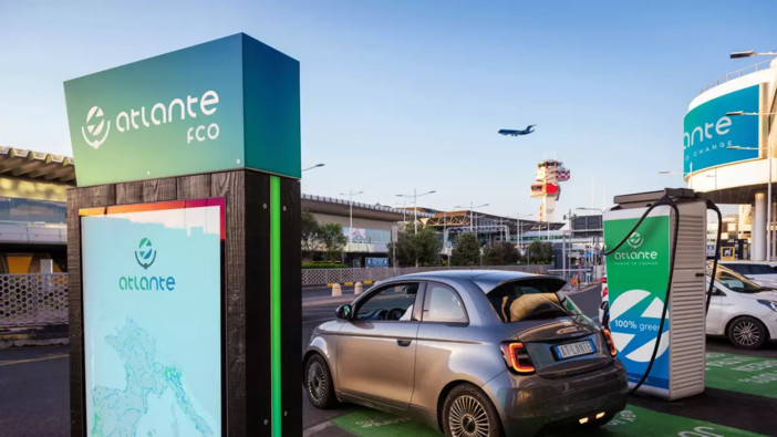 Autostrade, accordo tra Atlante e Autogrill per incentivare i viaggi in elettrico Autostrade, accordo tra Atlante e Autogrill per incentivare i viaggi in elettrico