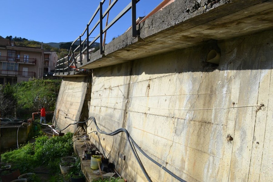 Frana a Castelbuono, bando da 2,1 milioni per mettere in sicurezza via Tenente Forte Frana a Castelbuono, bando da 2,1 milioni per mettere in sicurezza via Tenente Forte