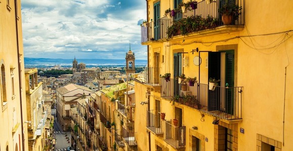 Regione Siciliana-quasi 7 milioni per sostenere Comuni in dissesto e valorizzare i beni confiscati