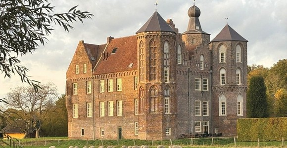 La tecnologia ridà vita a Kasteel Croy. Connettività moderna per un castello del XV secolo